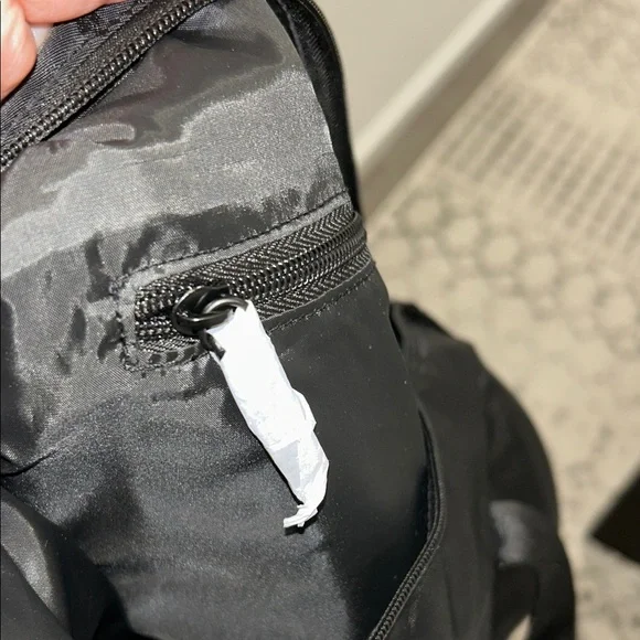 🆕VSX Black Duffel Bag for women (NWOT) - Picture 4 of 7